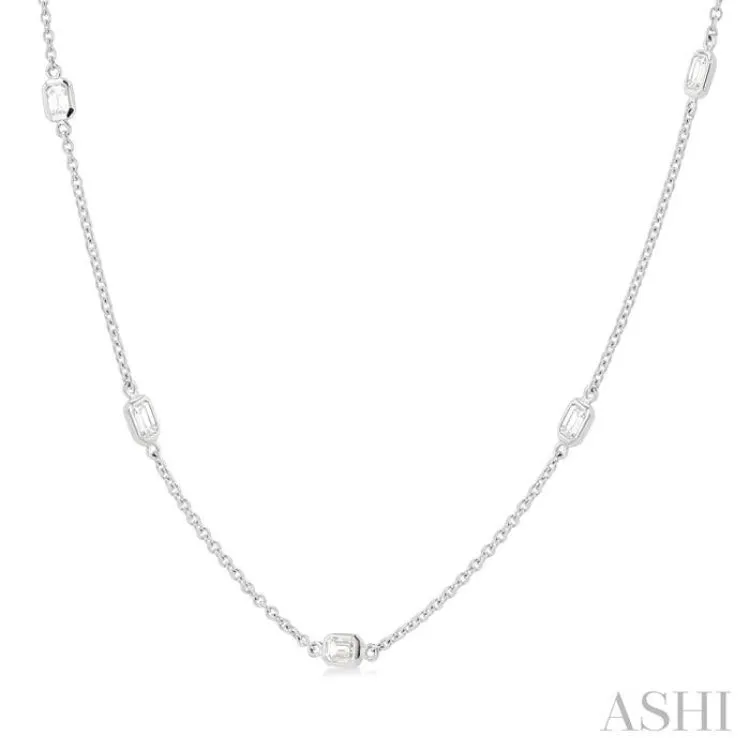 1 Ctw Emerald Cut Diamond Fashion Necklace in 14K White Gold