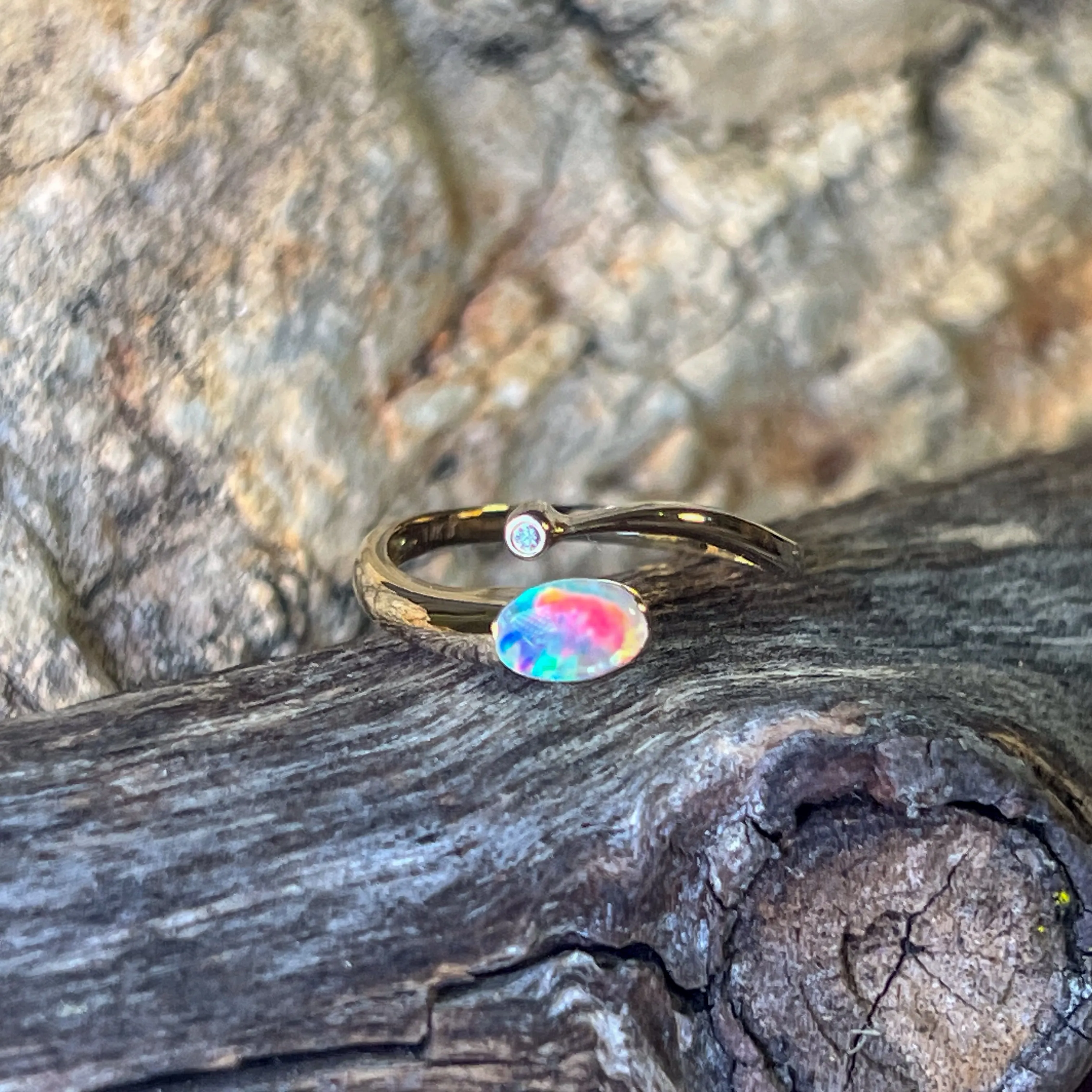 14kt Yellow Gold split shank 0.26ct Crystal Opal and Diamond split ring