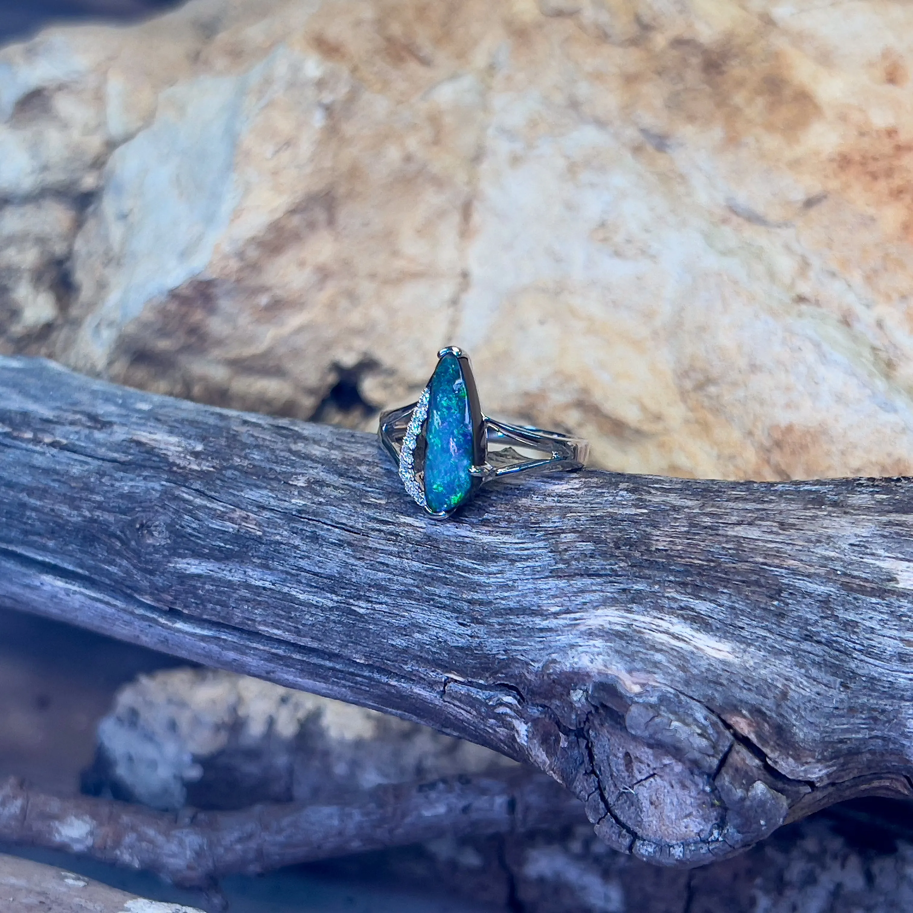 18kt White Gold Boulder Opal 2.34ct and Diamond ring