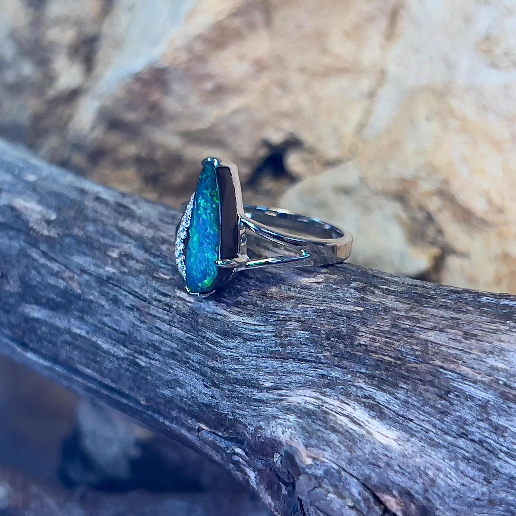 18kt White Gold Boulder Opal 2.34ct and Diamond ring