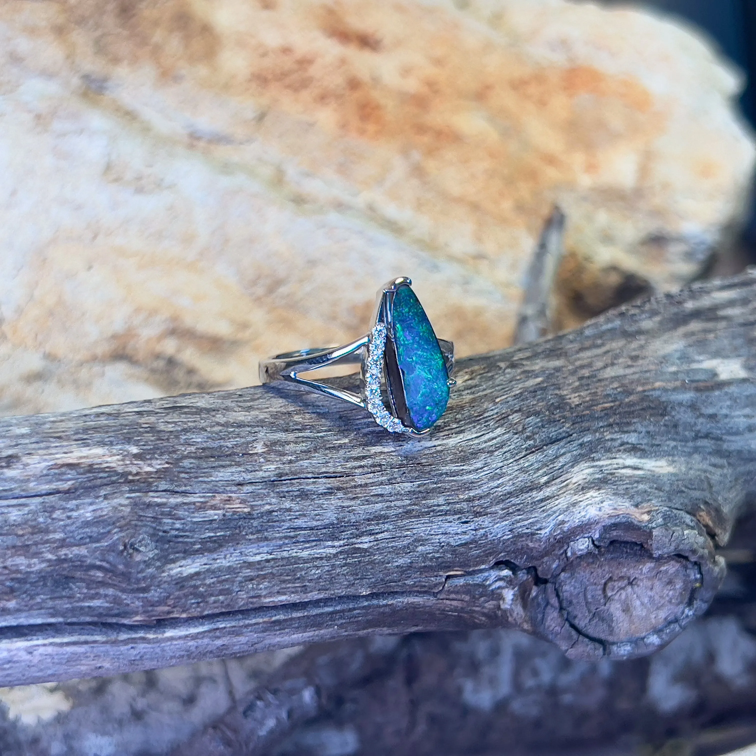 18kt White Gold Boulder Opal 2.34ct and Diamond ring