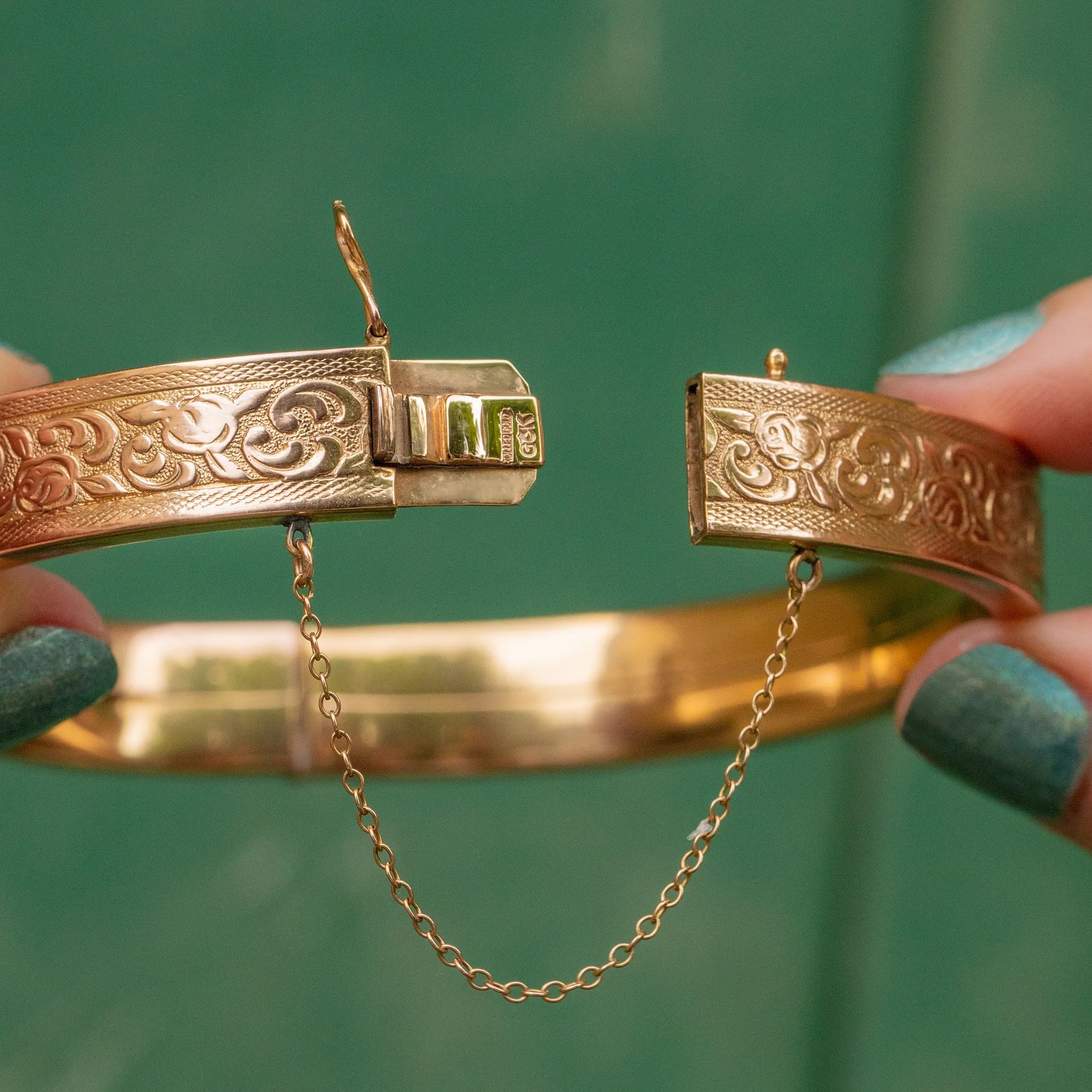 9ct Gold Engraved Rolled Gold Bangle