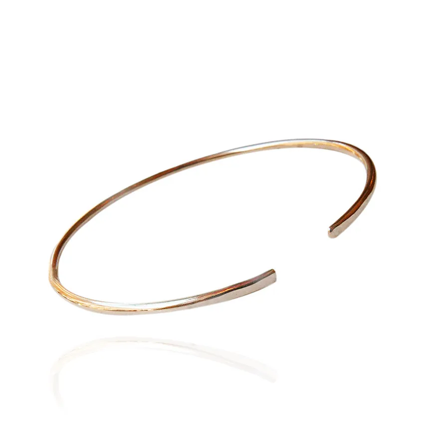 Golden Jennifer bangle