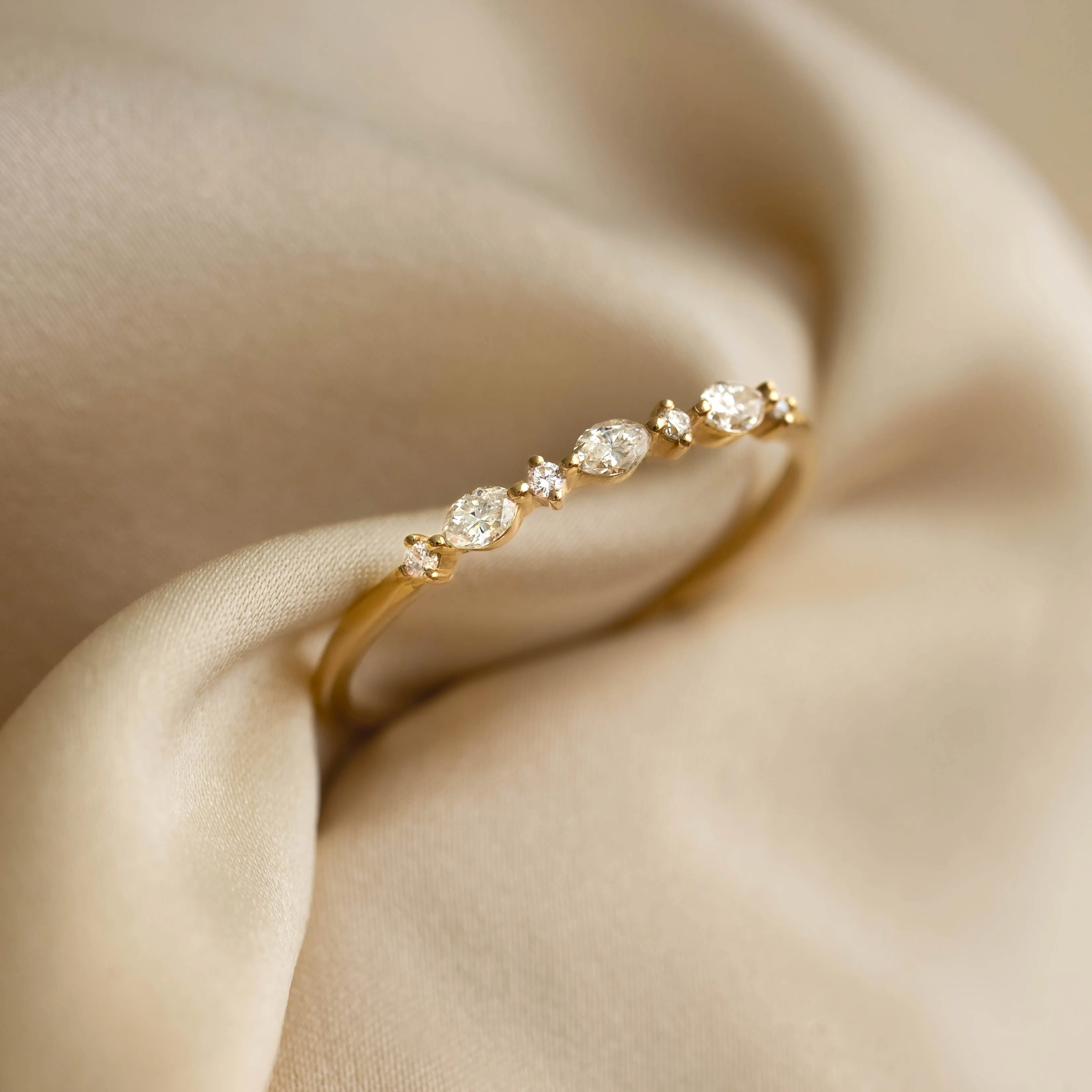 Marquise and Round Diamond Ring 14k Gold - Nova