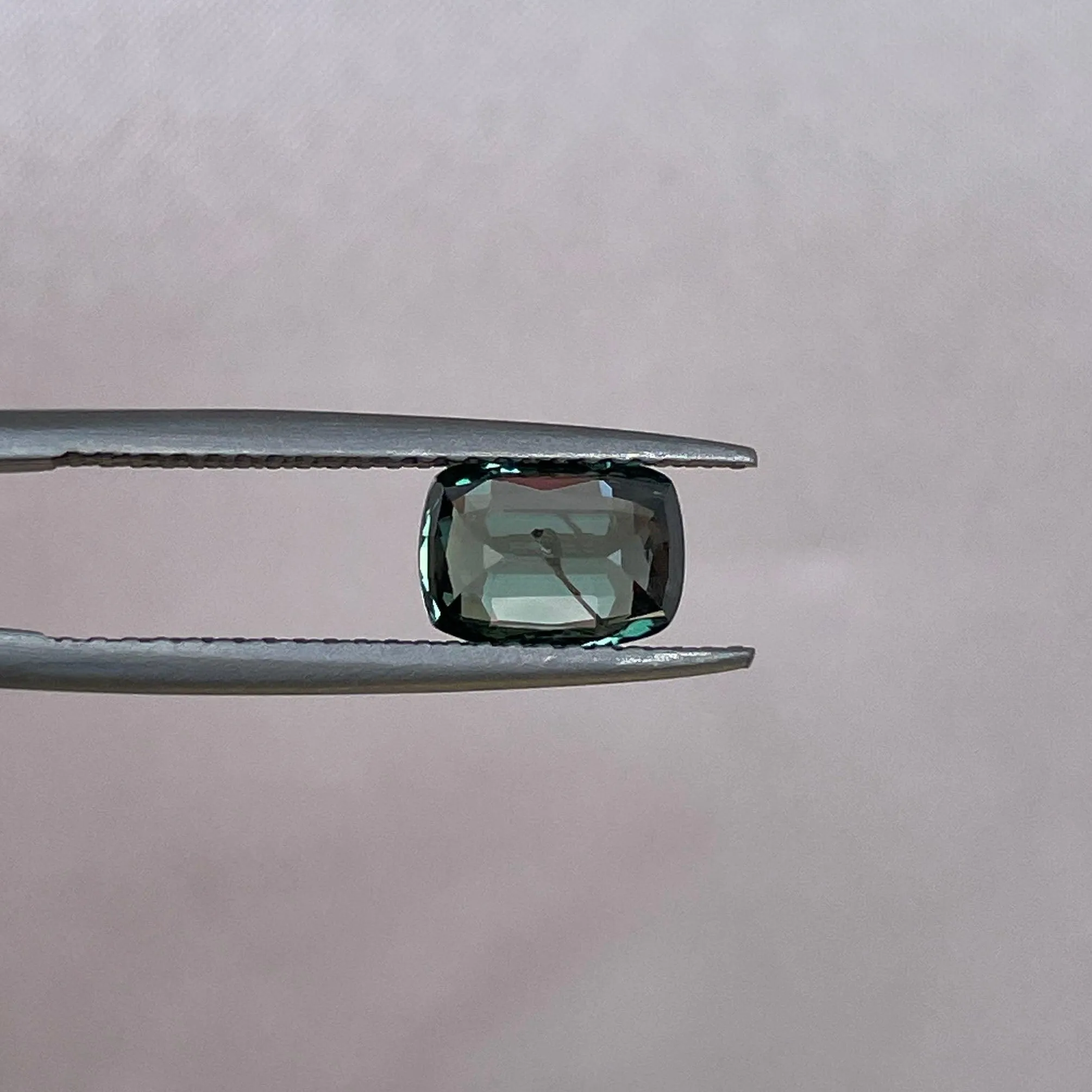 Natural Green sapphire 1.61 crt. Forest green